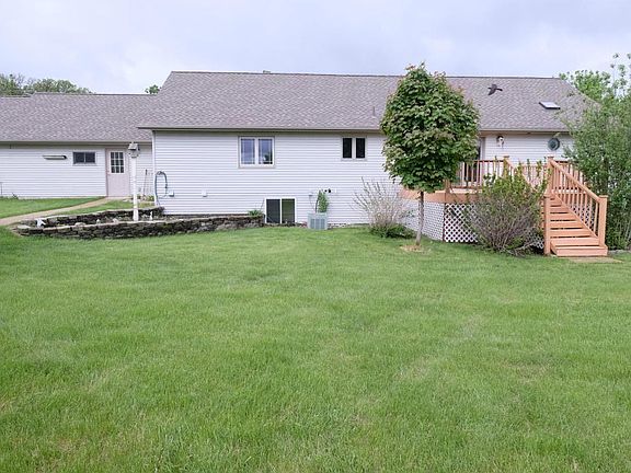 4th image of 501 252nd Ave
