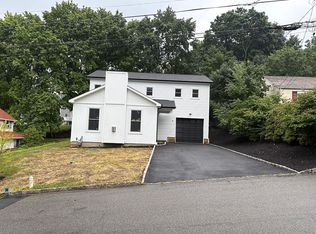 46 Kearney St, Dover, NJ 07801