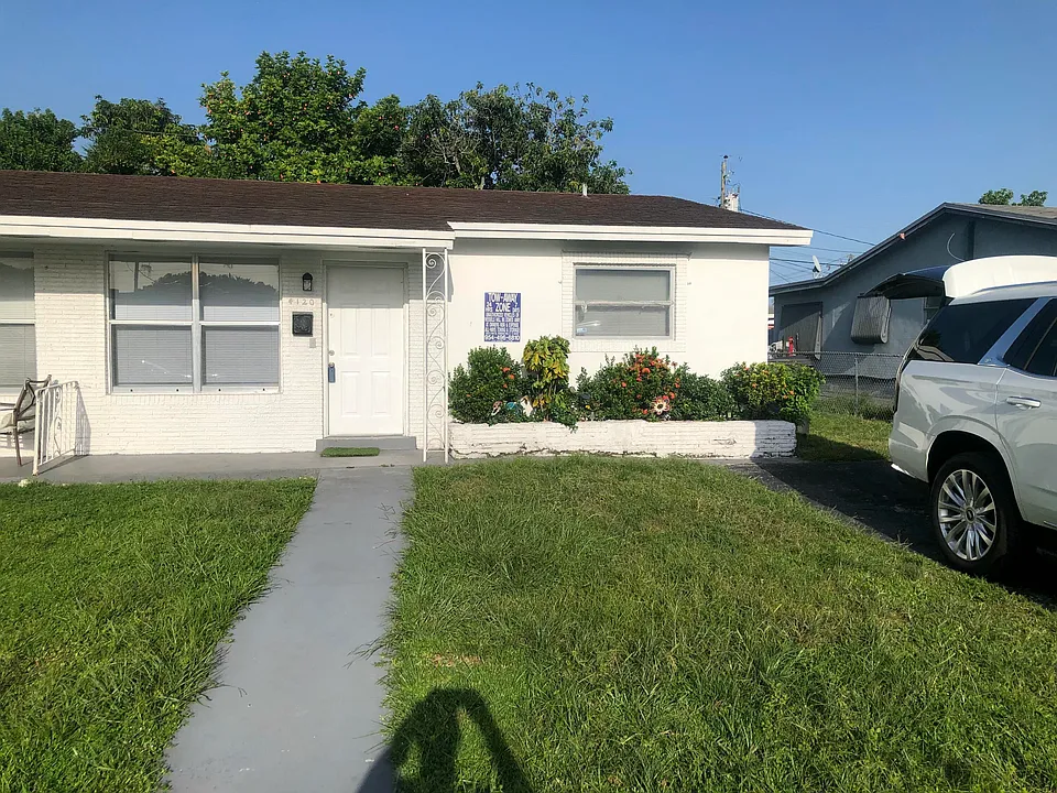 4120 NW 39th Ave