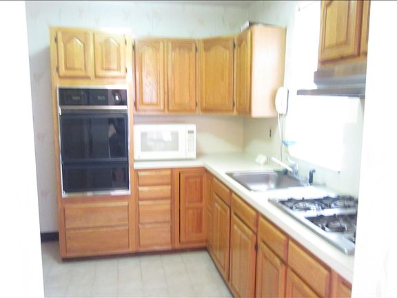 5th image of 8908 Avenue A