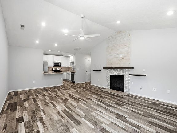 5th image of 7424 Cherry Brook Dr