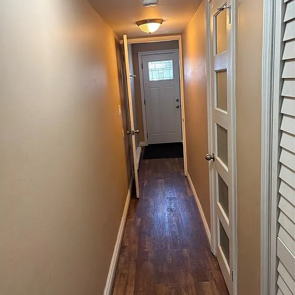 6266 Thornberry Cres — Photo 3