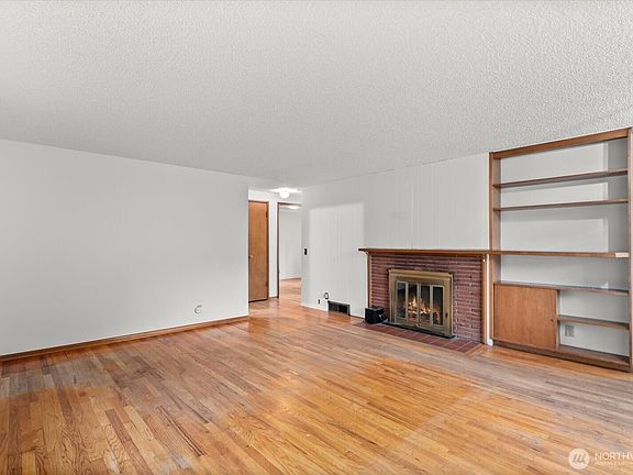 5th image of 11857 22nd Avenue SW