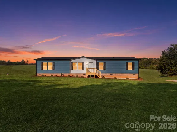 5176 Forbush Rd E, Bend, NC 27108