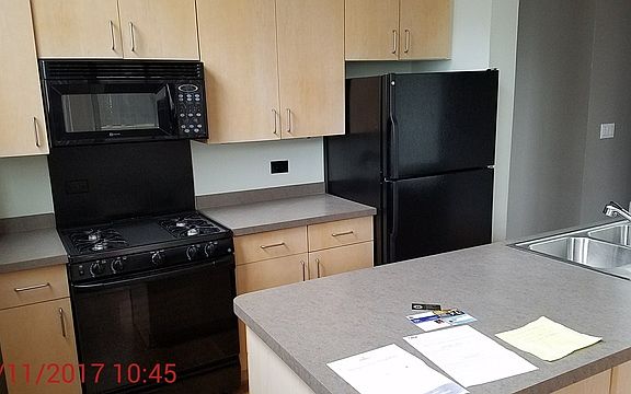 3rd image of 1918 S Michigan Ave APT 101