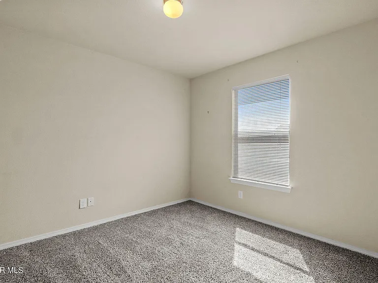 2240 Decamp Point Pl — Photo 27