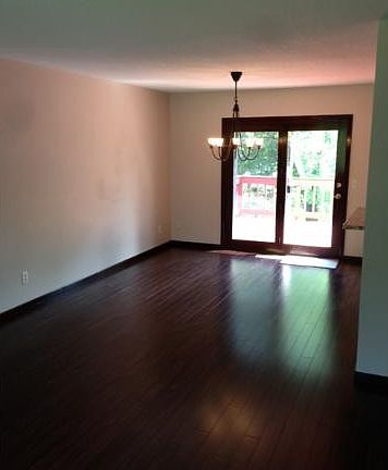 2nd image of 828 96th Ave NE