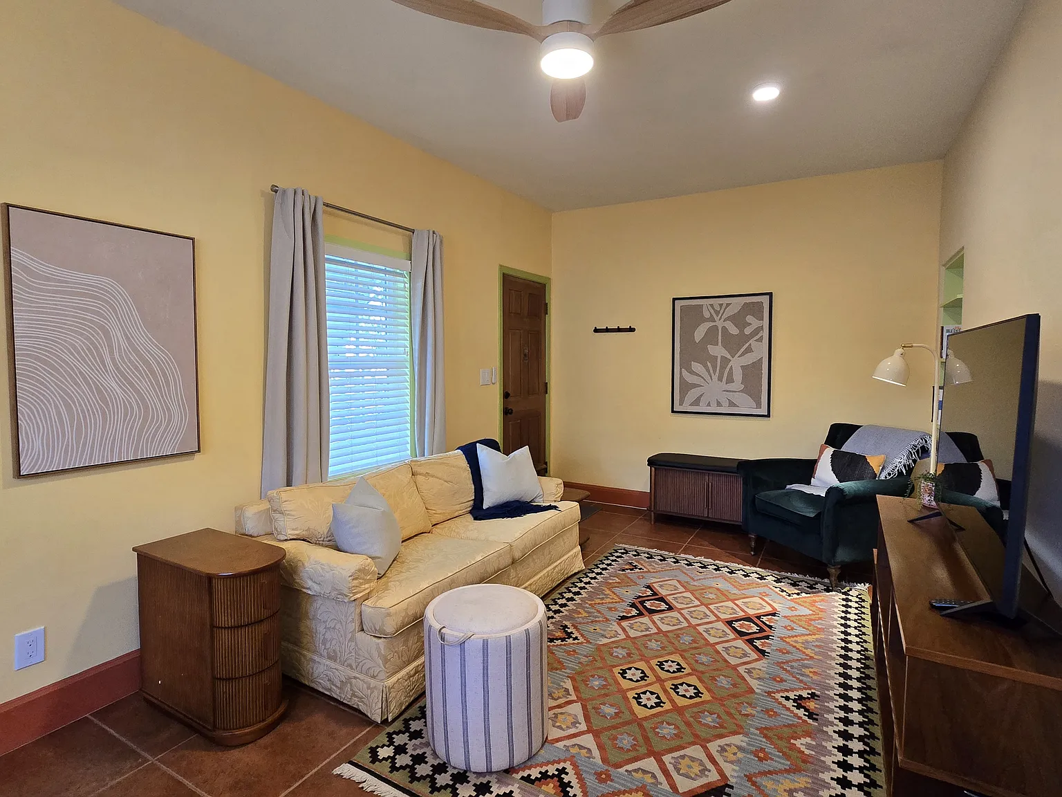 1 bed, 853 sqft, $1,545 — Photo 3