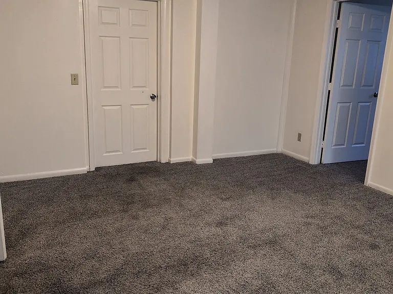 150 Main St #11 — Photo 4
