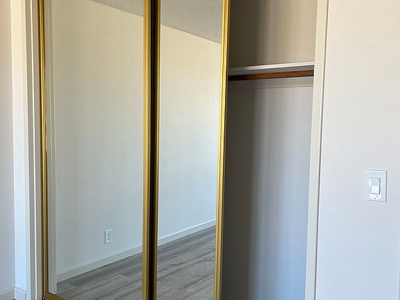 5th image of 525 N San Mateo Dr APT 204
