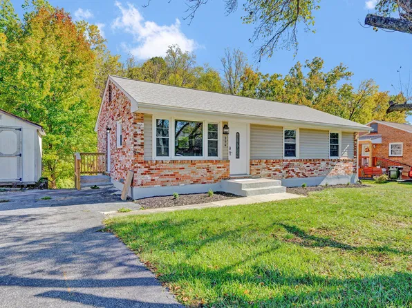364 Clubhouse Dr, Roanoke, VA 24019