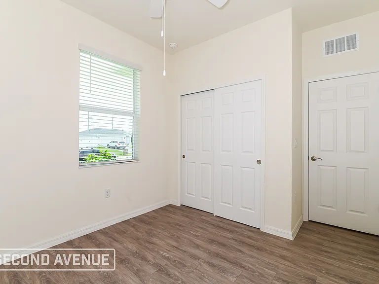 2728 NE 6th Pl — Photo 13