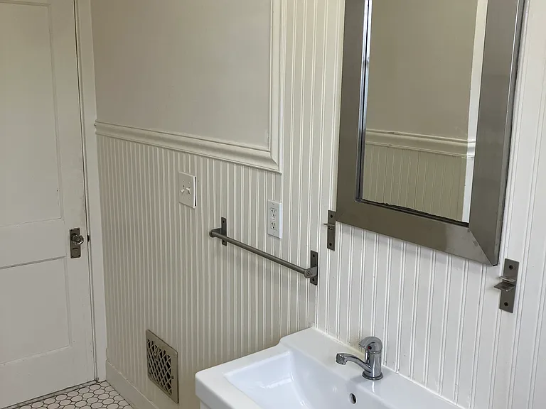 311 E Lewiston Ave — Photo 18