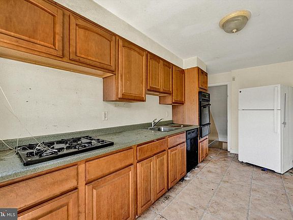 4th image of 1117 Deanwood Rd