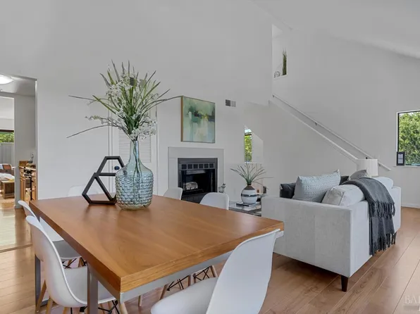 29 Acapulco Court, Novato, CA 94949