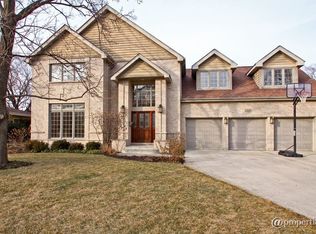 2324 Brentwood Rd, Northbrook, IL 60062