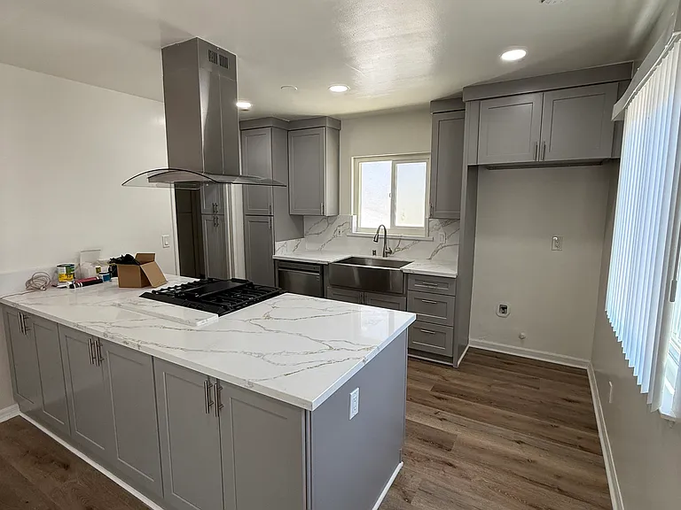 22861 Saticoy St — Photo 22