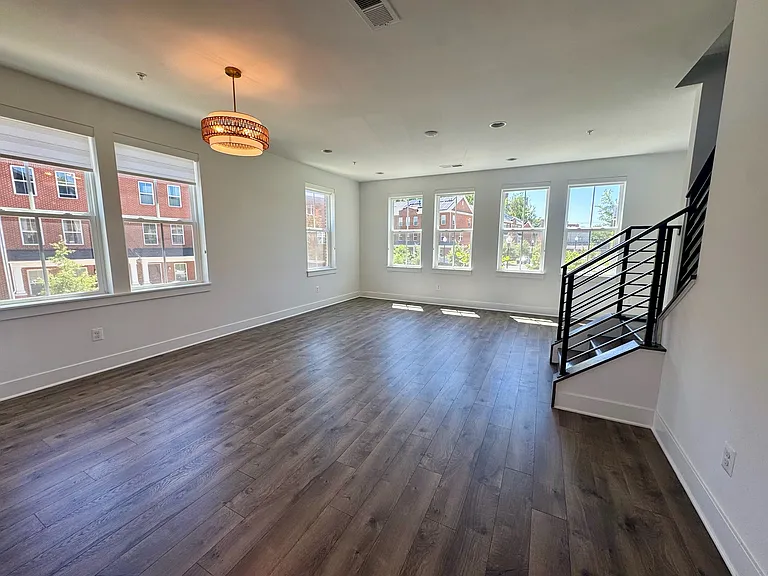 1228 Wynton Pl NE — Photo 9