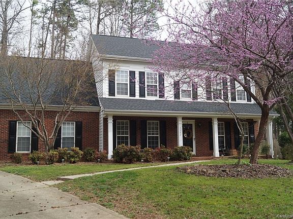 3rd image of 3042 Pinewood Hills Dr