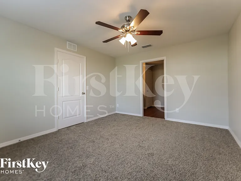 1544 Swan Lake Cir — Photo 10