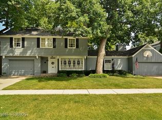 815 S Hamlin Ave, Park Ridge, IL 60068