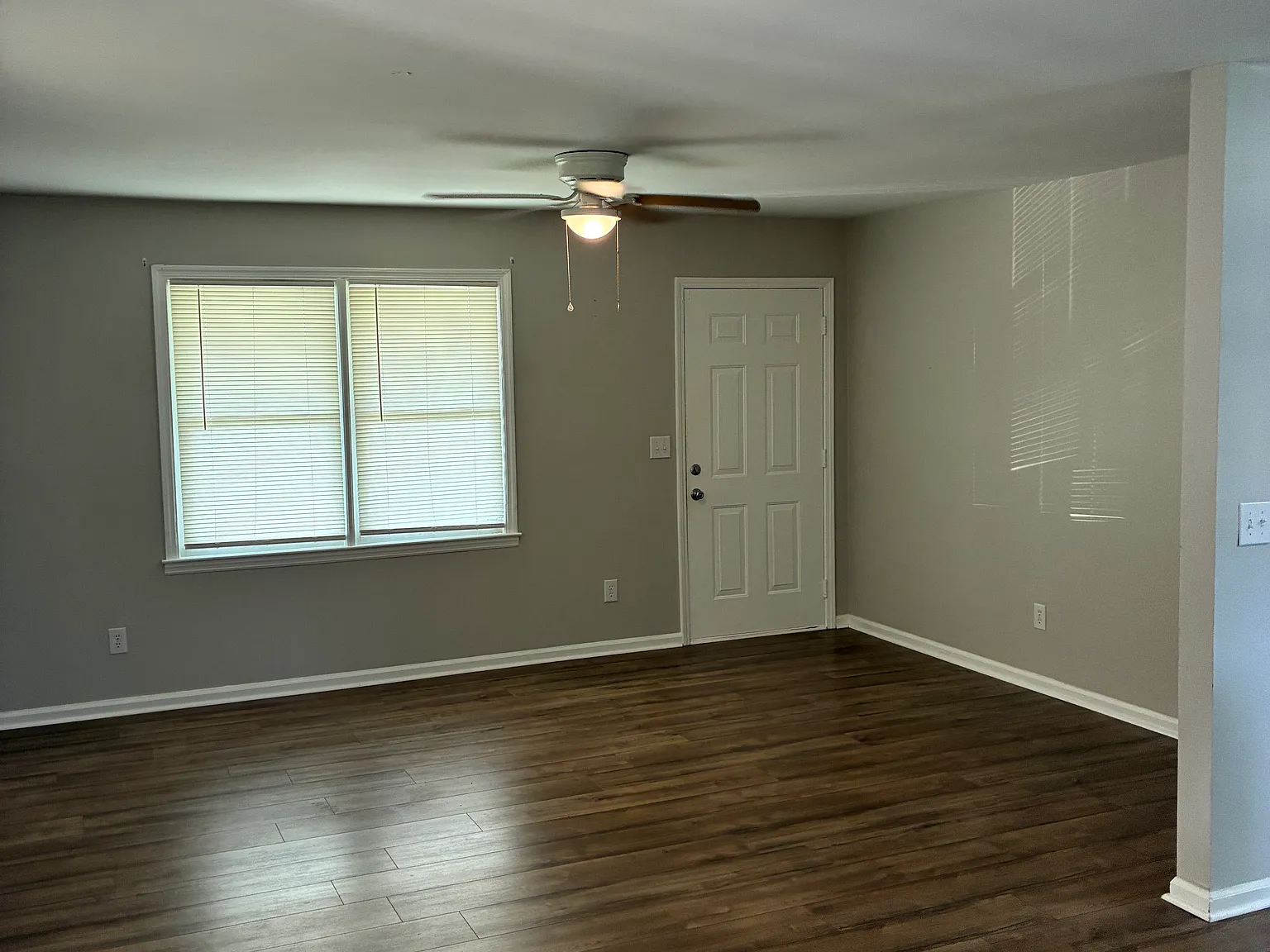 3 bed, 1050 sqft, $1,700 — Photo 3