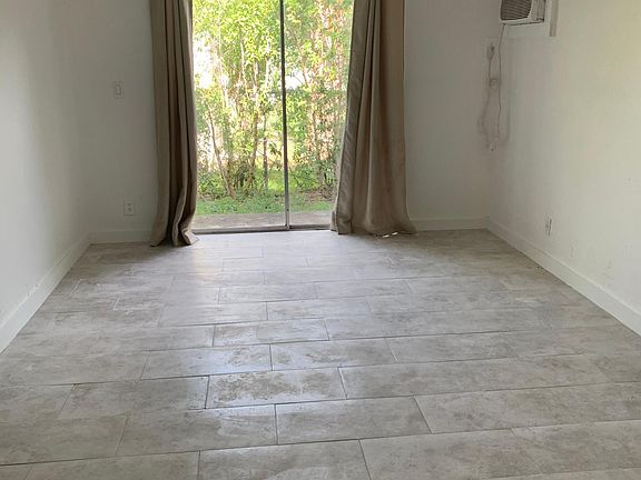 5th image of 234 SW 19th St APT 2