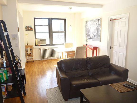 2nd image of 850 Amsterdam Ave APT 8F