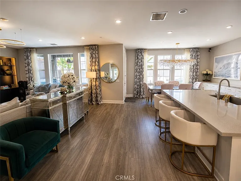 13419 Gardenia Ave — Photo 3