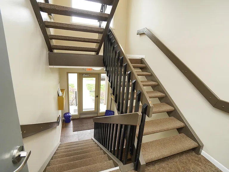 8945 Eagleview Dr #7 — Photo 3