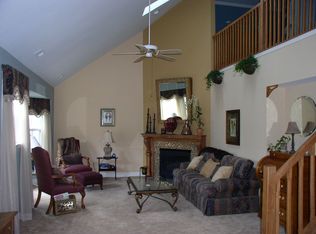 1044 Peach Tree Ln, Warrington, PA 18976