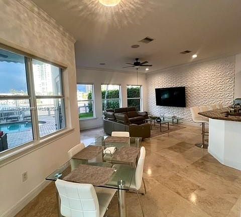 5th image of 1536 Windjammer Way