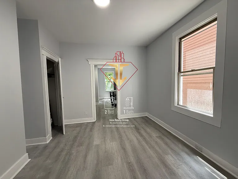 34 Clerk St #1R — Photo 10