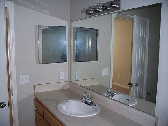 Bathroom 1 of 2