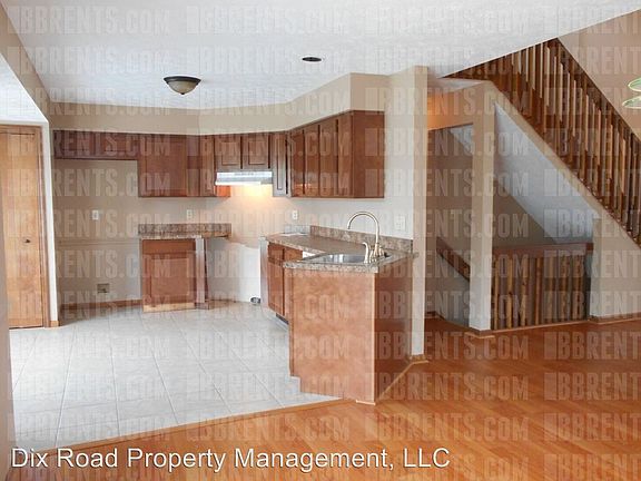 5th image of 4827 Shannon Way
