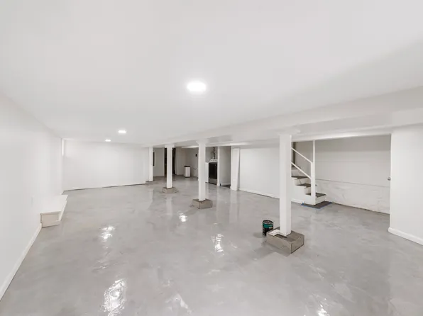 600 67th Street image 8 of 29