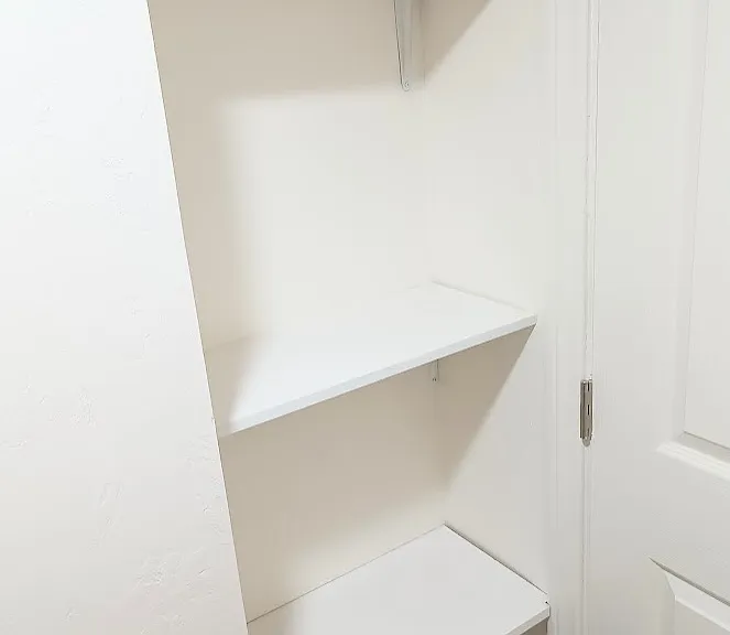 More shelfing in the hallway.