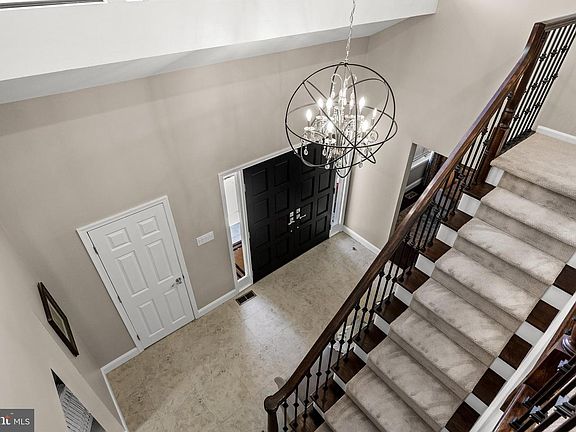 3rd image of 23 Briarwood Dr