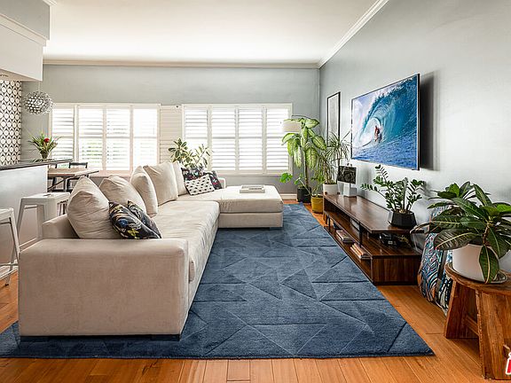 3rd image of 922 14th St APT 207