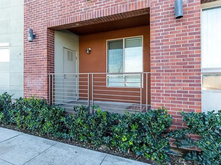 100 S Alameda St #120 — Photo 15