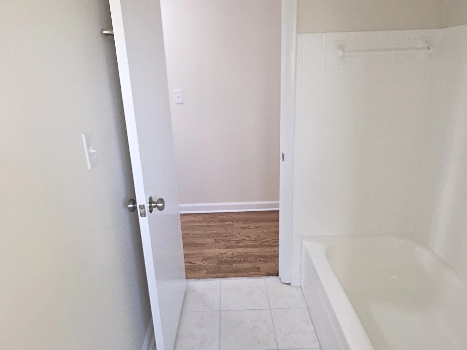 4 bed, 2.5 bath, 2245 sqft, $2,250 — Photo 4