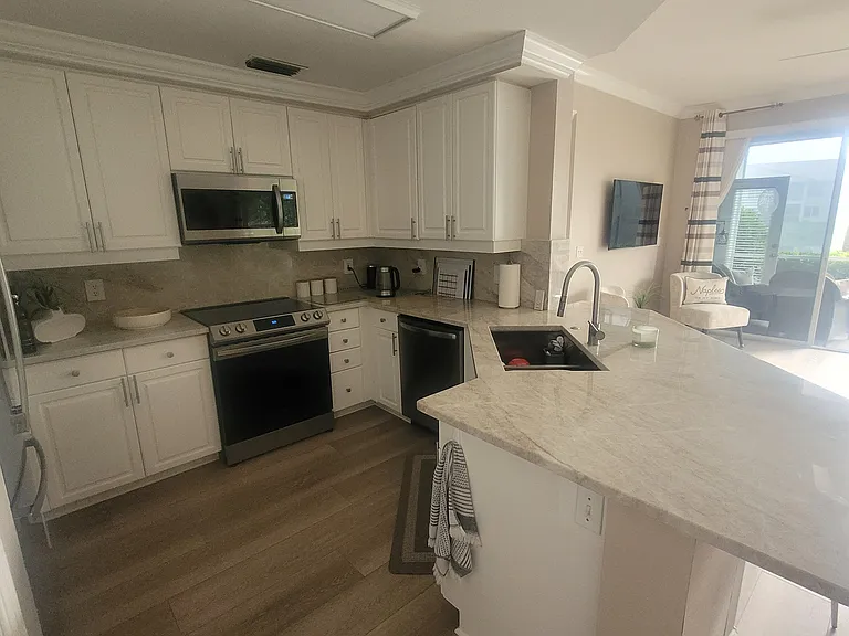 1126 Egrets Walk Cir — Photo 8
