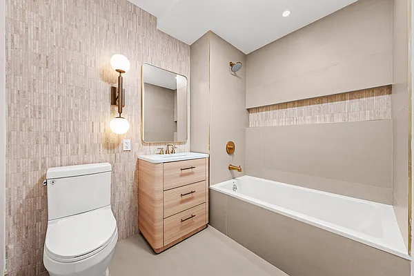 Rented by Nooklyn NYC LLC | media 7