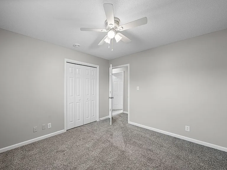 202 Tuscon Ct — Photo 23