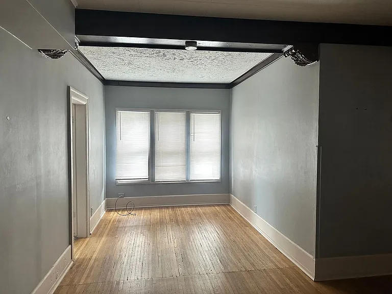 117 S 39th St — Photo 2