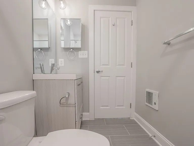 310 E Lanvale St — Photo 9