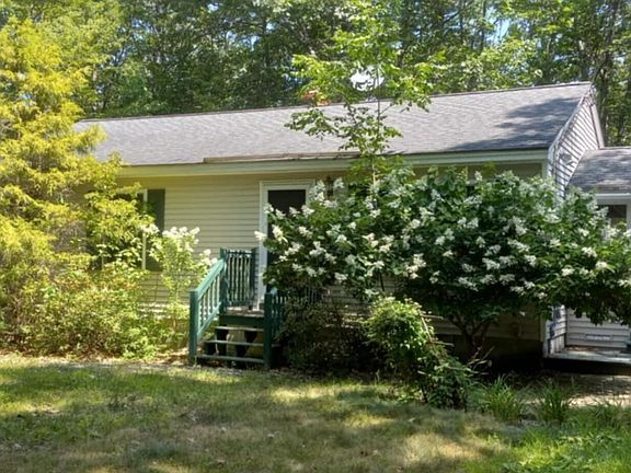 3rd image of 22 Dyer Lane
