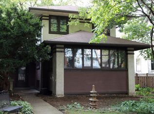 131 S Humphrey Ave, Oak Park, IL 60302