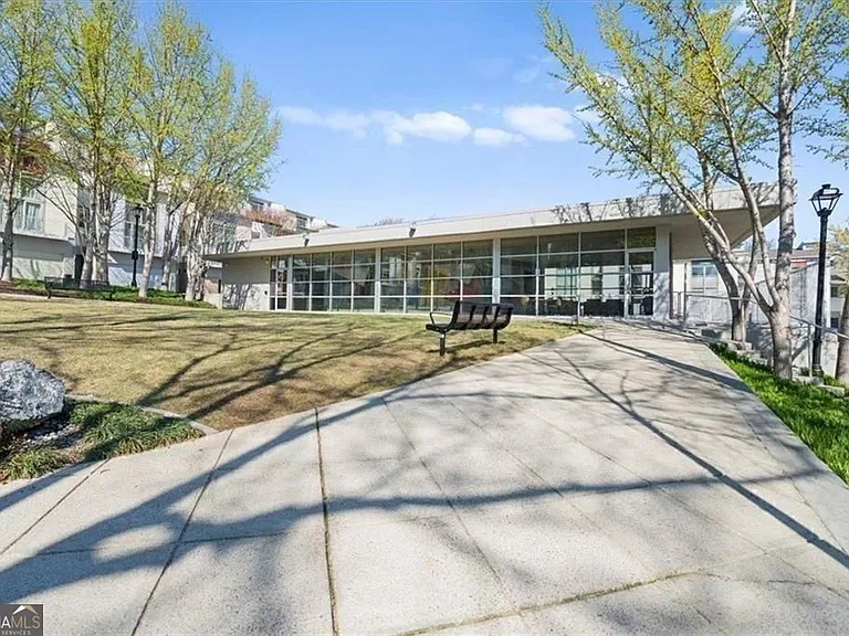 1250 Breuer Mews NW — Photo 31