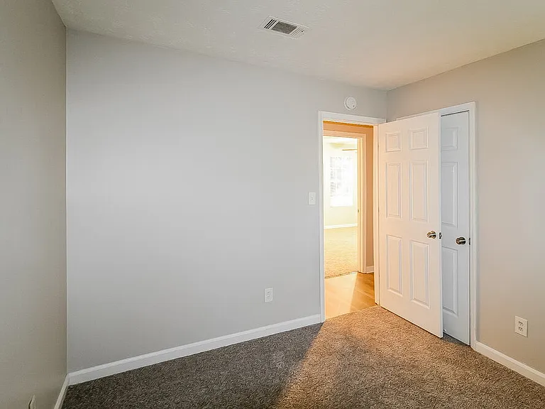 5164 Galbraith Cir — Photo 20